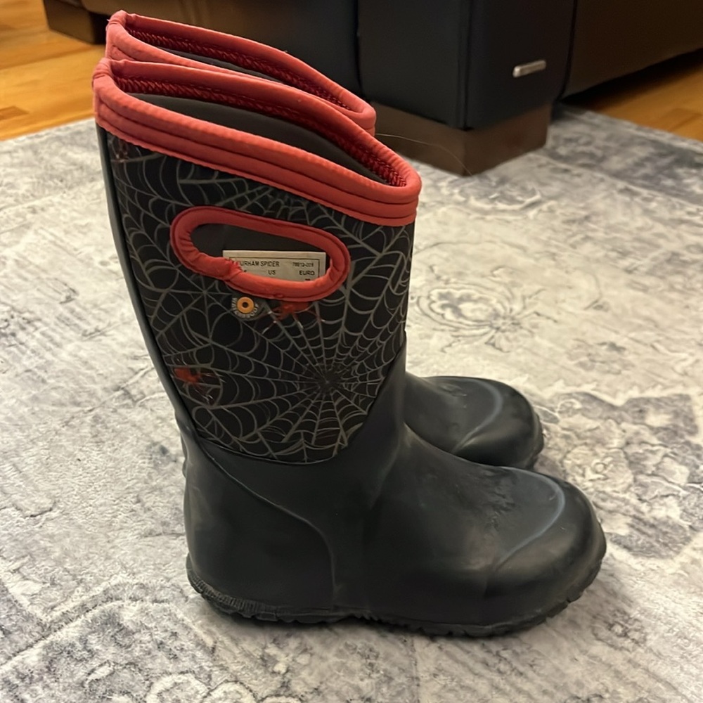 Kids (12) Bogs Insulated